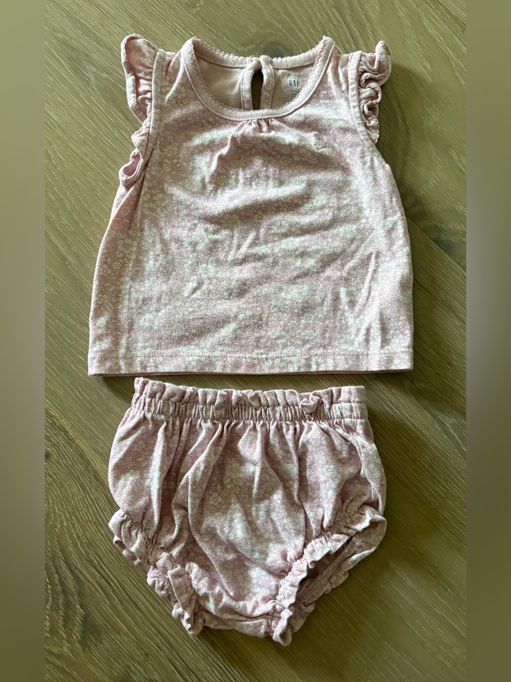GAP Pink Floral Ruffle Sleeve Top & Bloomers